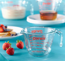 Load image into Gallery viewer, Pyrex 3 Piece Glass Measuring Cup Set, Includes 1-Cup, 2-Cup, and 4-Cup Tempered Glass Liquid Measuring Cups, Dishwasher, Freezer, Microwave, and Preheated Oven Safe, Essential Kitchen Tools